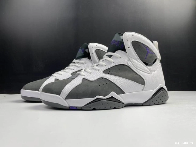 Flint Jordan (2021) Retro 7 CU9307-100 0523